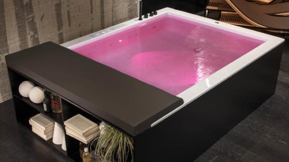 vasca da bagno illuminata rosa