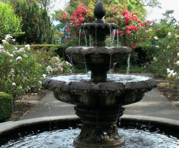 bellissima fontana giardino